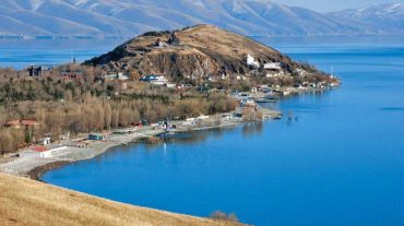 Սևանա լճի կենտրոնական էկոլոգիական գոտում օրենսդրության խախտմամբ 110 շինության առկայության դեպքի առթիվ քրեական գործ է հարուցվել