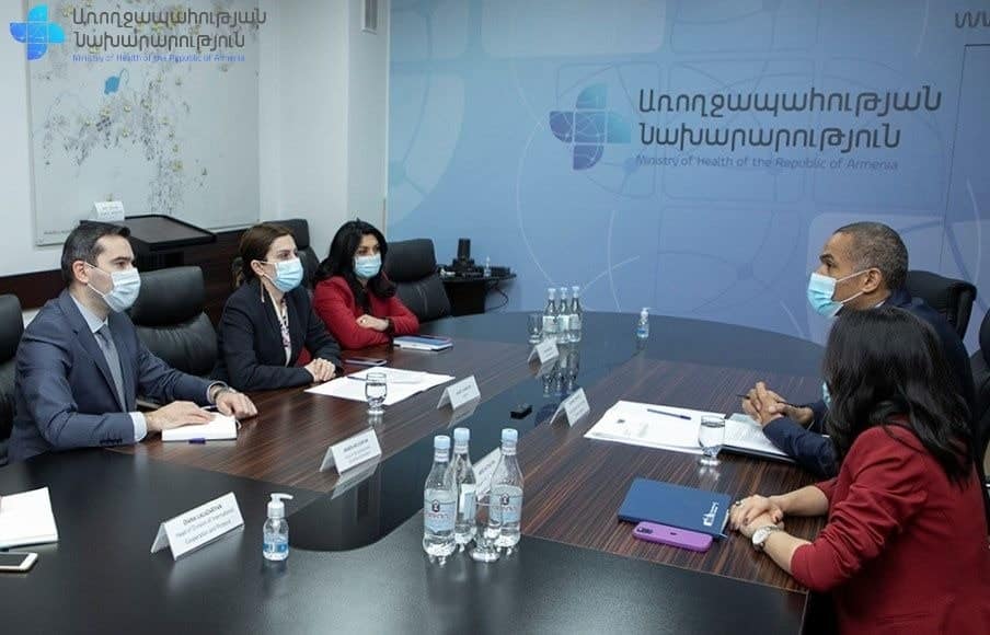 Հայկական կողմը կազմակերպել է հակառակորդի գերիների պատշաճ բուժօգնությունը և վերադարձը, իսկ այսօր գերության մեջ գտնվող ՀՀ քաղաքացիներ կան. Ա․ Ավանեսյան