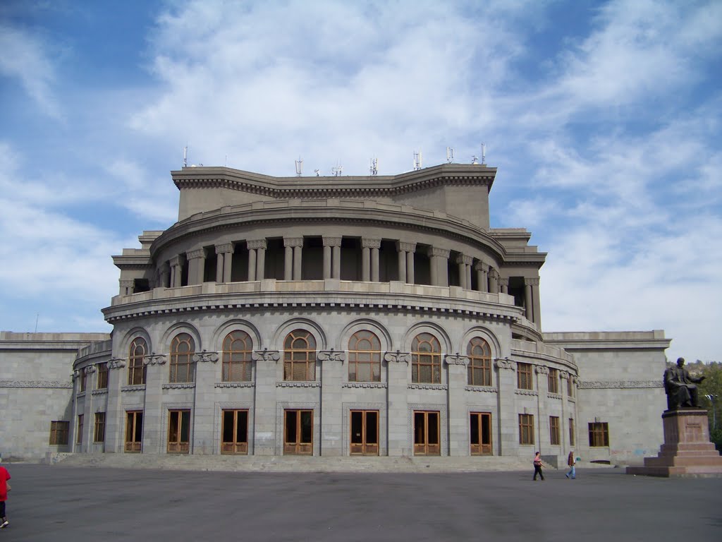 Օպերայի և բալետի թատրոնում նախատեսված ուսումնավարժանքը հետաձգվում է