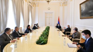 Նախագահ Արմեն Սարգսյանը հանդիպել է ԱԺ խմբակցություններում չընդգրկված մի խումբ պատգամավորների հետ