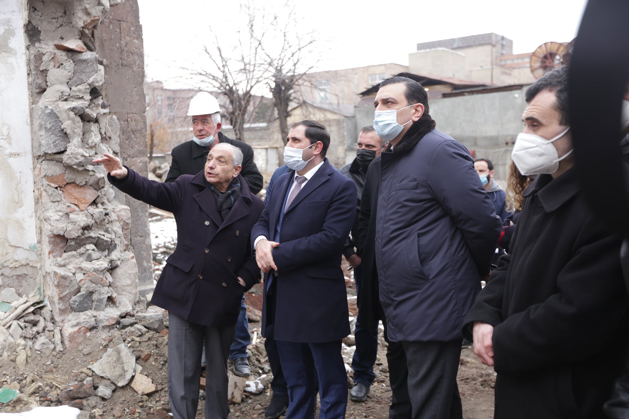 Սեյսմանվտանգության ծրագրով վերակառուցվող դպրոցներ է այցելել Սուրեն Պապիկյանը