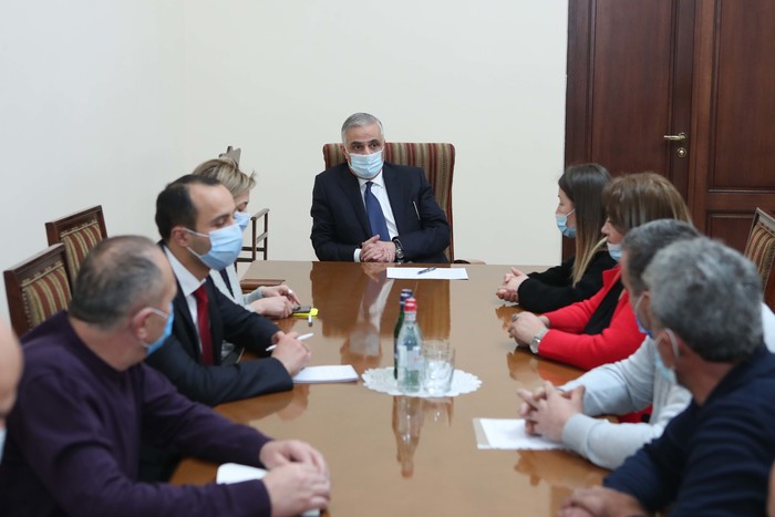 Քաշաթաղցիները փոխվարչապետին ներկայացրել են տարհանման հետևանքով առաջ եկած  խնդիրները