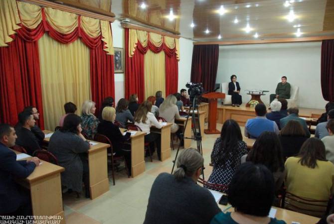 Արայիկ Հարությունյանը հանդիպել է Մեսրոպ Մաշտոց համալսարանի դասախոսական ու ուսանողական կազմի հե