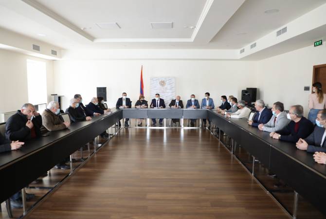 Կարեն Գիլոյանը  բուհերի ներկայացուցիչների հետ քննարկել է ուսանողական սպորտի զարգացումը