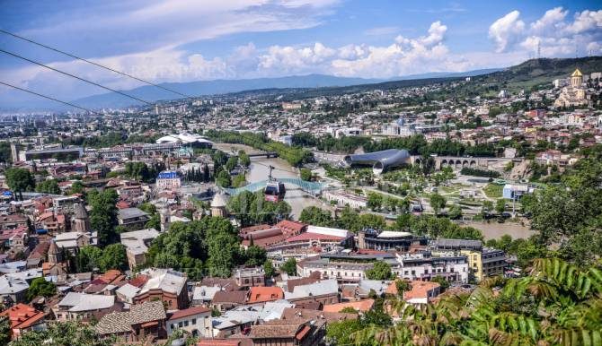 Վրաստանի կառավարությունը քննարկում է ցամաքային սահմանը բացելու հնարավորությունը