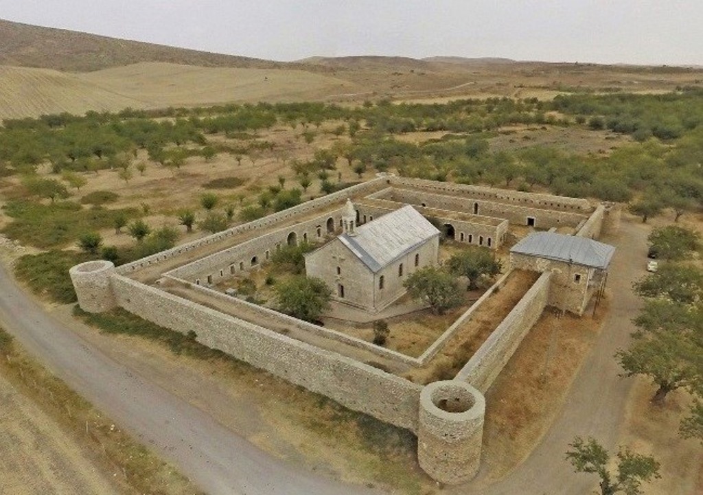 Մոտ 30 ուխտավոր ռուս խաղաղապահների ուղեկցությամբ այցելել է Ամարասի վանք