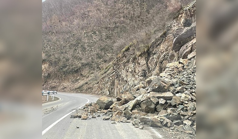 Տաթև-Աղվանի ավտոճանապարհին տեղի է ունեցել քարաթափում