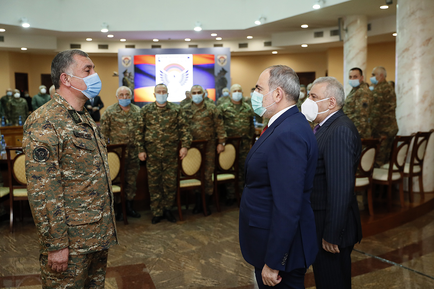 Միասին շարունակում ենք կրել ընդհանուր պատասխանատվություն և համոզված եմ՝ այն կկրենք պատվով. վարչապետ