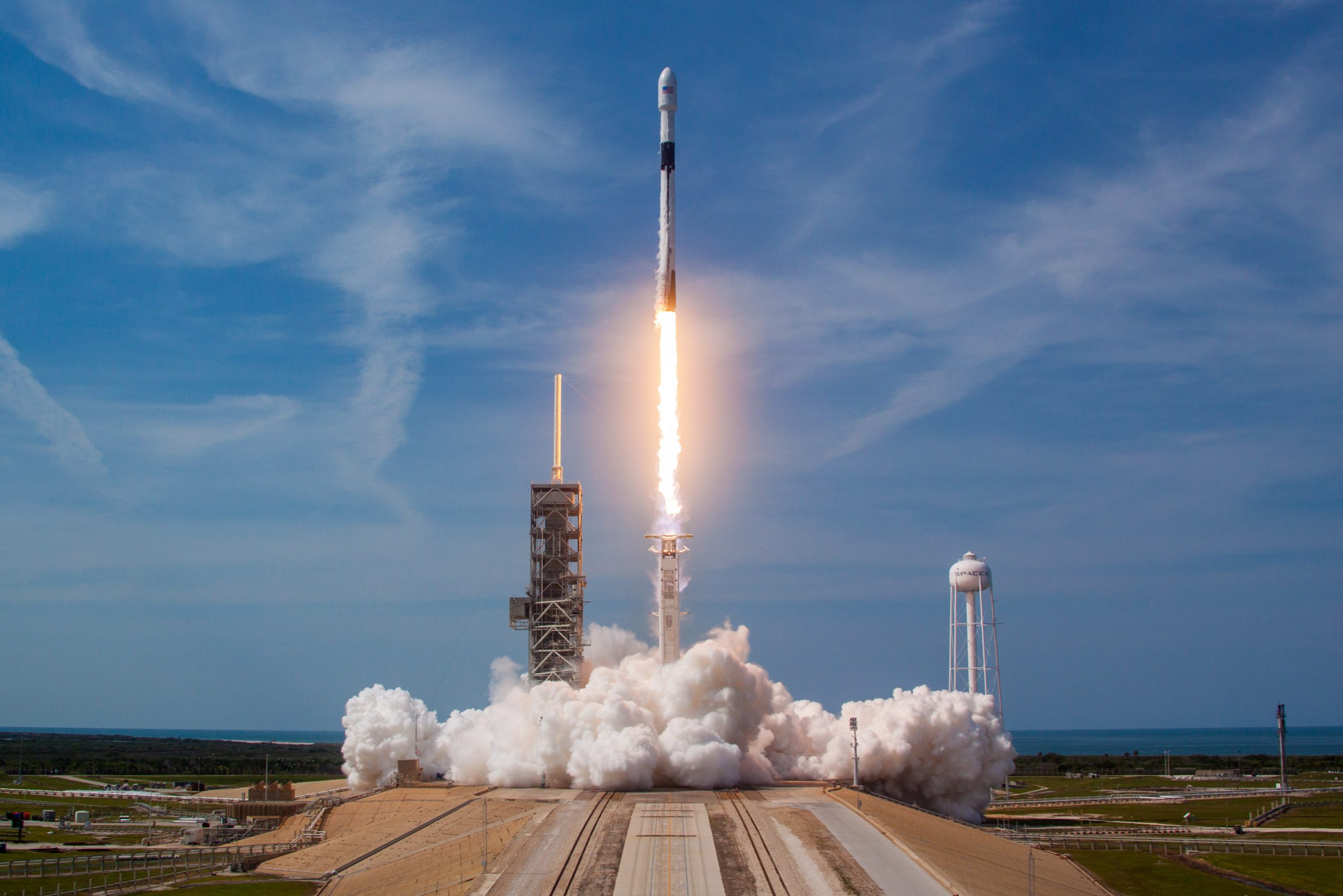 SpaceX-ը ինտերնետ-արբանյակներով Falcon 9 հրթիռակիրն ուղեծիր է արձակել