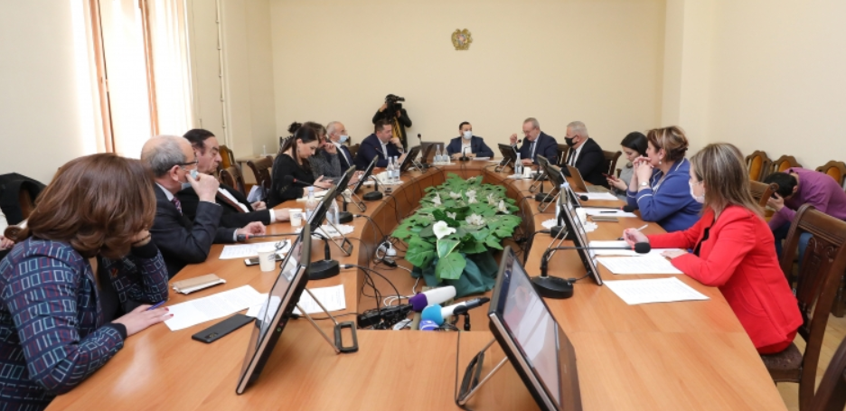 Վահրամ Դումանյանն Ազգային ժողովի մշտական հանձնաժողովում ներկայացրել է 2020 թվականի կատարողականը