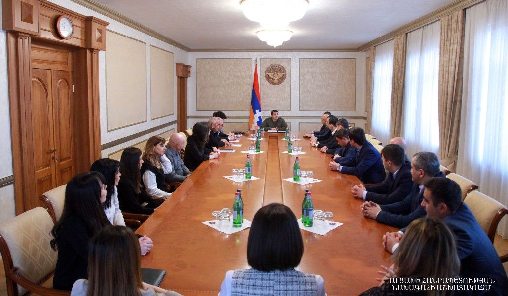 Արայիկ Հարությունյանն ԱՀ նախագահի վերահսկողական ծառայության անձնակազմին է ներկայացրել նորանշանակ ղեկավարին