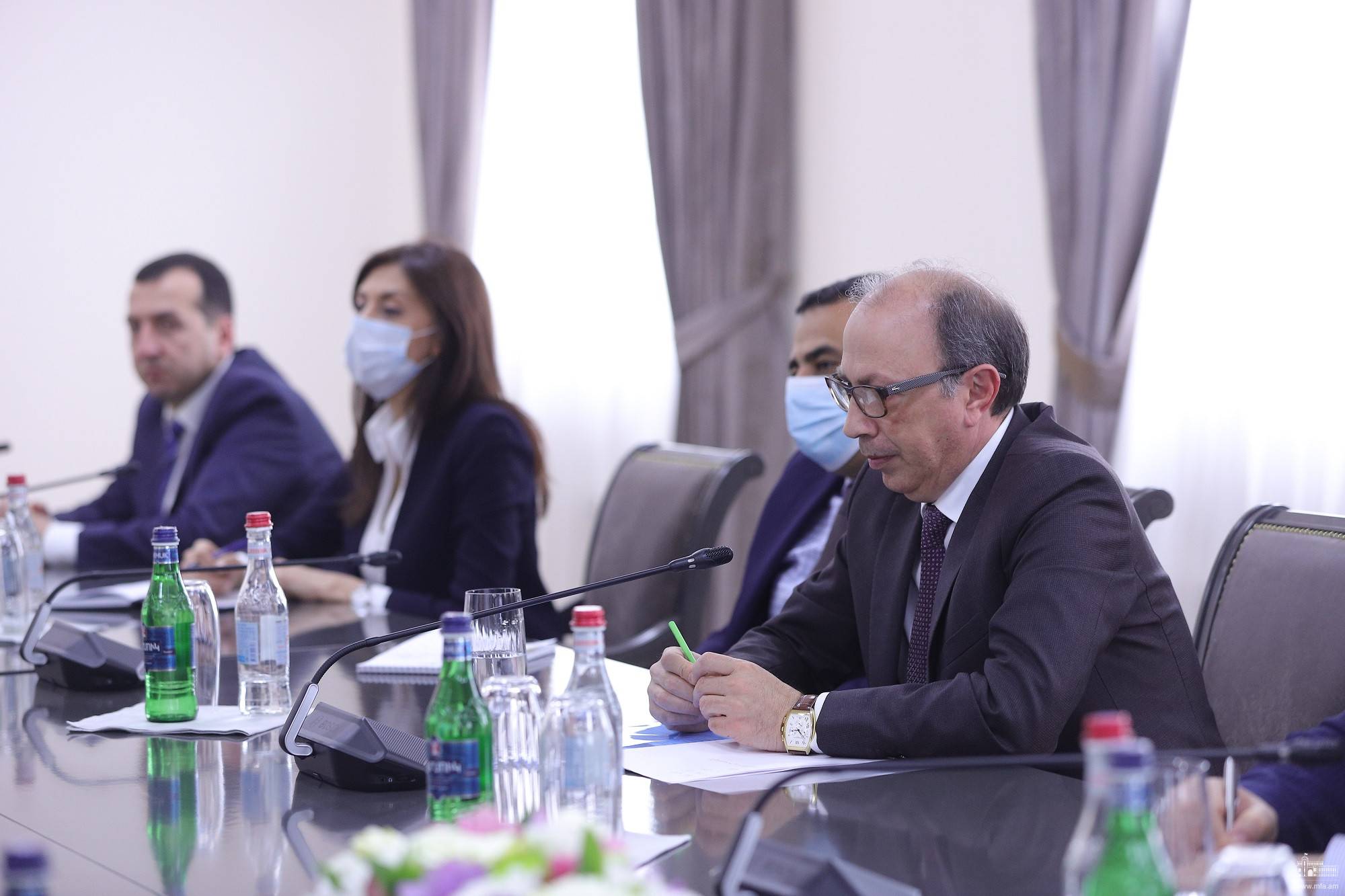 ՀՀ ԱԳ նախարարը հանդիպել է Իրաքի պաշտպանության նախարարի հետ