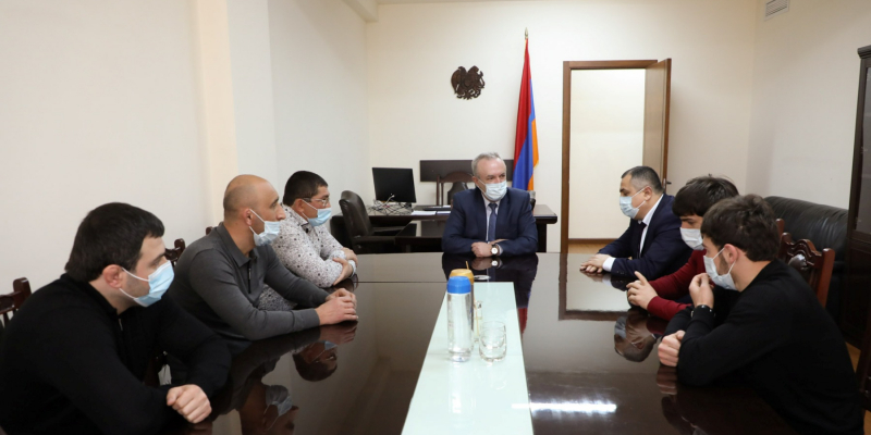 ԿԳՄՍ նախարարն ընդունել է Օլիմպիական ուղեգիր նվաճած ազատոճային ըմբիշներին