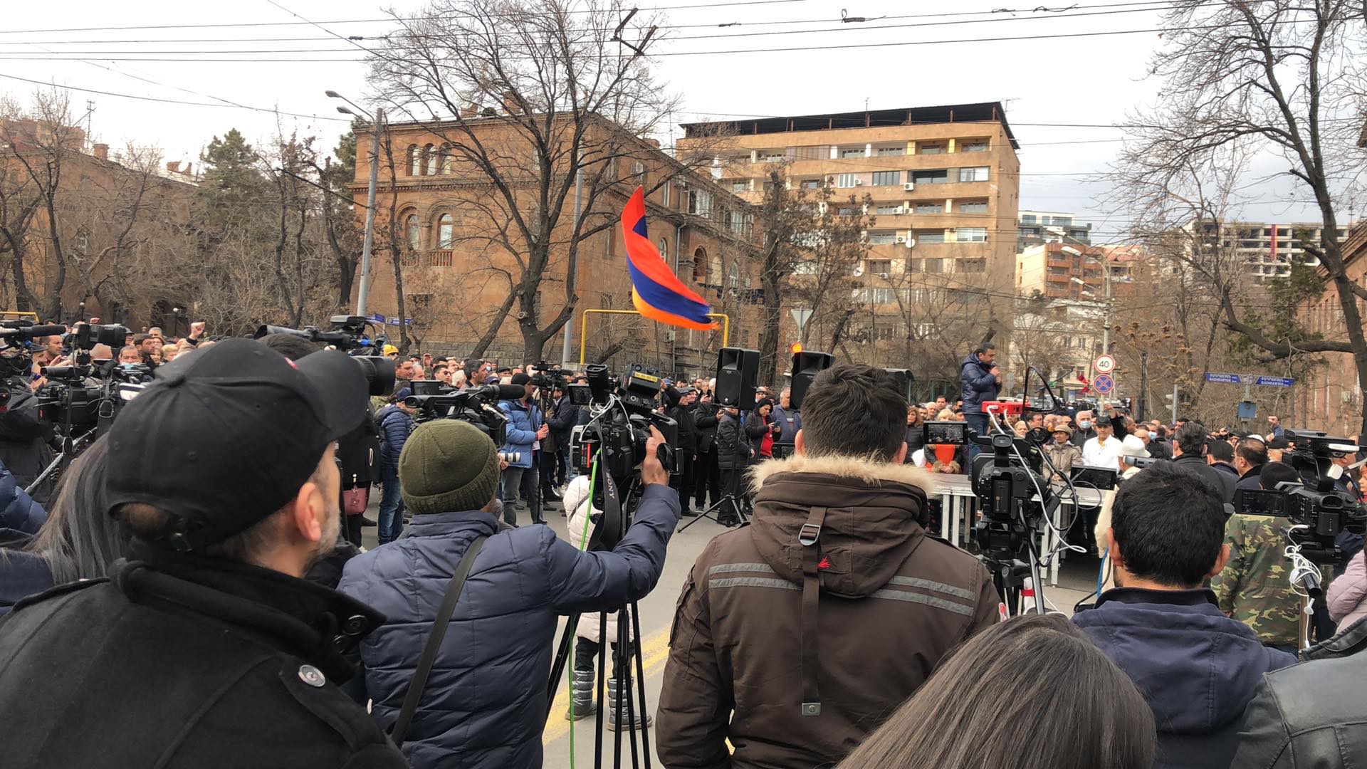 Հանրահավաք Բաղրամյան-Դեմիրճյան խաչմերուկում