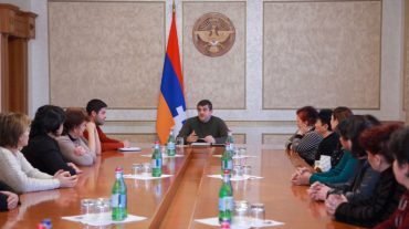 Արցախի նախագահն ընդունել է Ադրբեջանից բռնագաղթած մի խումբ հայ փախստականների
