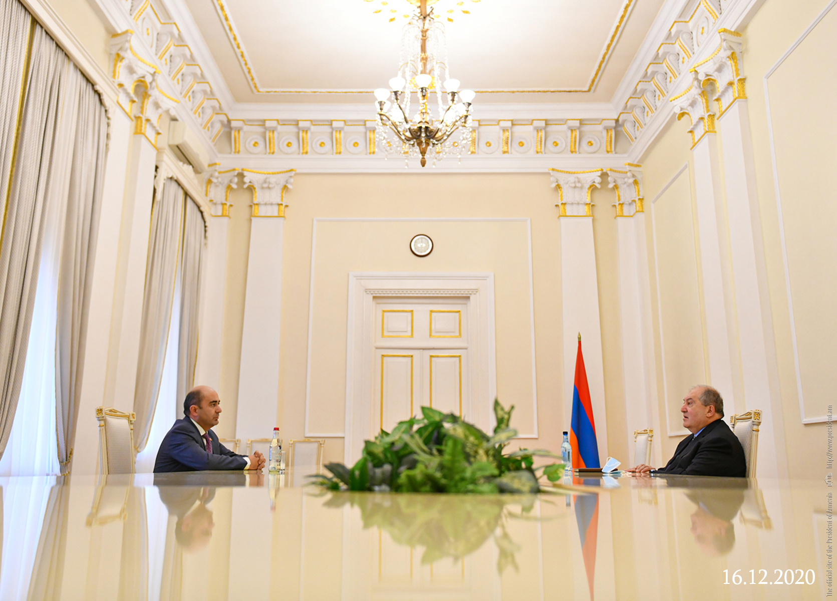 Նախագահ Արմեն Սարգսյանը հանդիպել է «Լուսավոր Հայաստան» խմբակցության ղեկավար Էդմոն Մարուքյանի հետ
