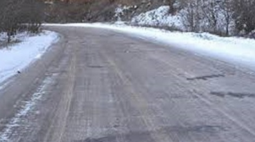 Հայաստանի ավտոճանապարհներին մերկասառույց է․Լարսը փակ է