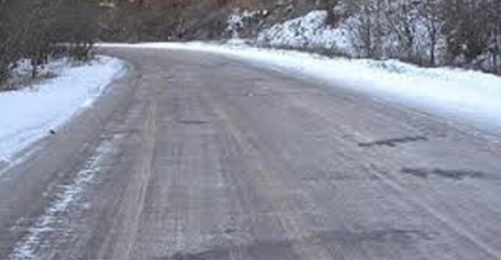 Հայաստանի ավտոճանապարհներին մերկասառույց է․Լարսը փակ է