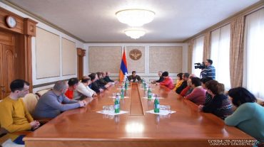 Արայիկ Հարությունյանը հանդիպել է Շուշի քաղաքի մի խումբ տնտեսվարողների հետ