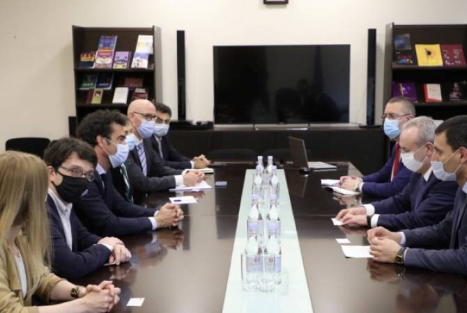 ԿԳՄՍ նախարարն ընդունել է Ժան Մուլեն Լիոն 3 համալսարանի նախագահին