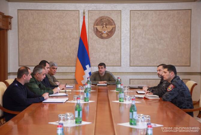 ԱՀ նախագահը խորհրդակցություն է հրավիրել ներքին անվտանգության ապահովման որոշ հարցերի շուրջ