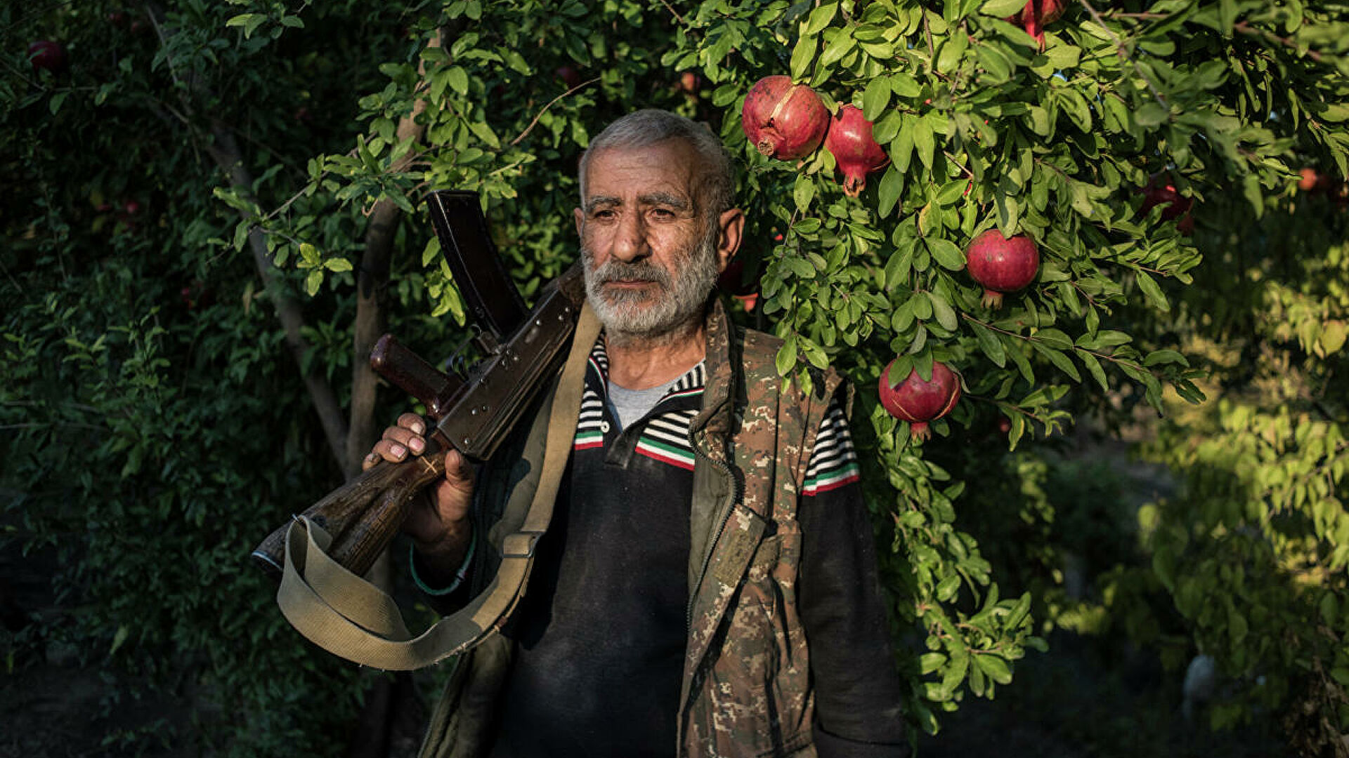 World Press Photo-ի «Գլխավոր նորություններ/պատմություններ» անվանակարգում լավագույնն է ճանաչվել Վալերի Մելնիկովի «Կորսված դրախտ» շարքը Արցախյան պատերազմից