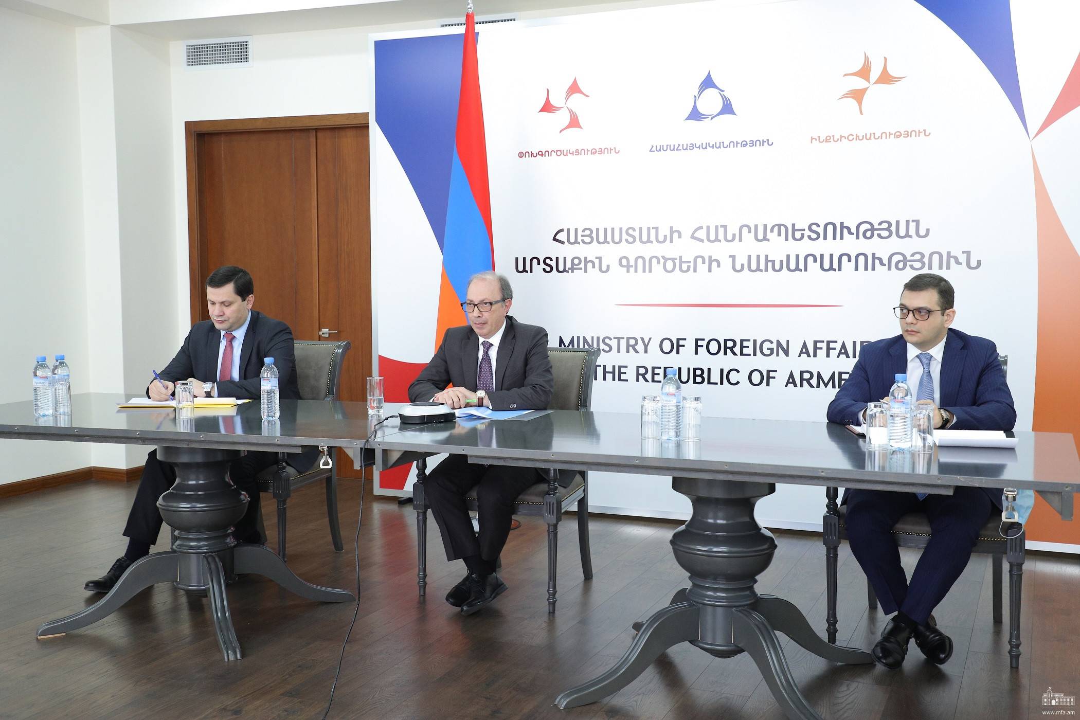 Արա Այվազյանը տեսակապով զրույց է ունեցել Արմիդա Սալսիա Ալիսահբանանի հետ