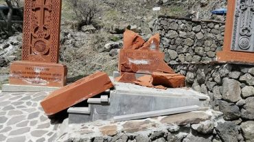 Նոր Երզնկայում խաչքարեր են ջարդվել