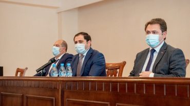 Սուրեն Պապիկյանը մարզպետարանի աշխատակազմին է ներկայացրել Տավուշի նորանշանակ մարզպետին