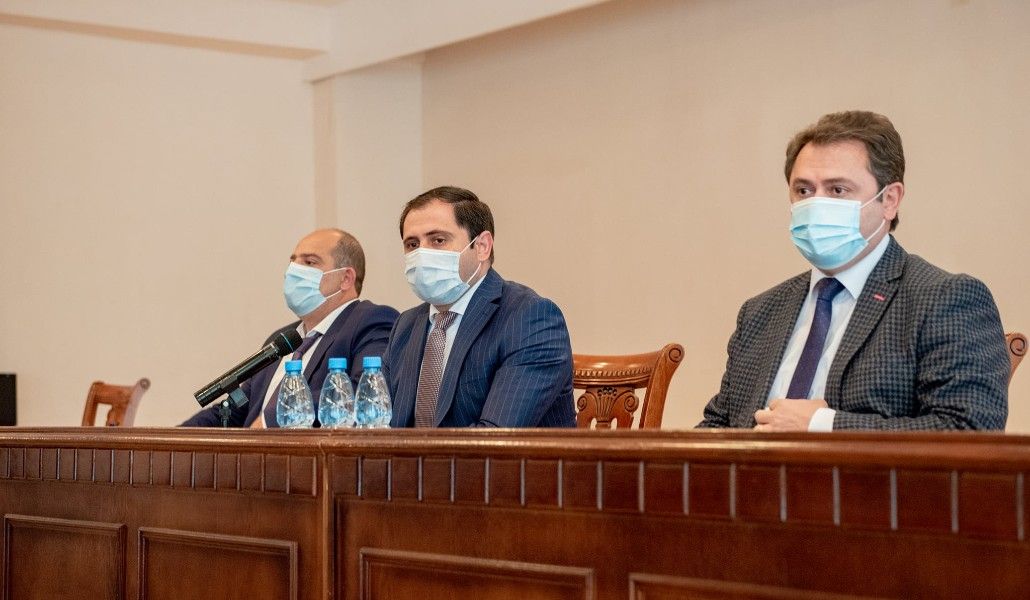 Սուրեն Պապիկյանը մարզպետարանի աշխատակազմին է ներկայացրել Տավուշի նորանշանակ մարզպետին