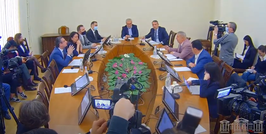 Լայն տարածում են գտել համացանցի միջոցով կատարվող թմրամիջոցների ապօրինի շրջանառության դեպքերը. քննարկում խորհրդարանում