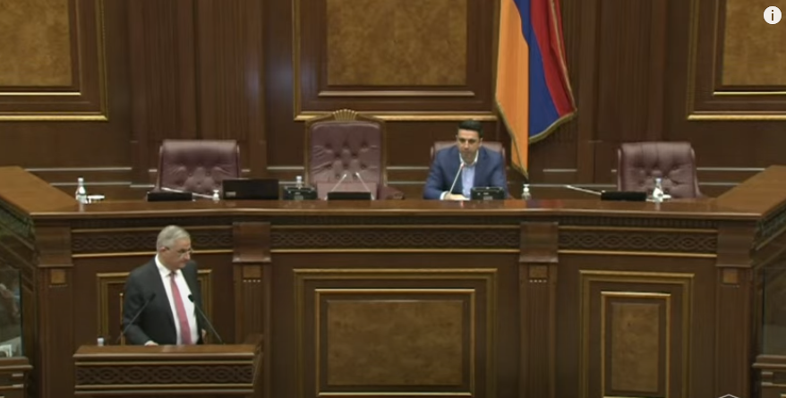 Փոխվարչապետն ԱԺ-ում ներկայացրել է Արցախի աջակցության ծրագրերը