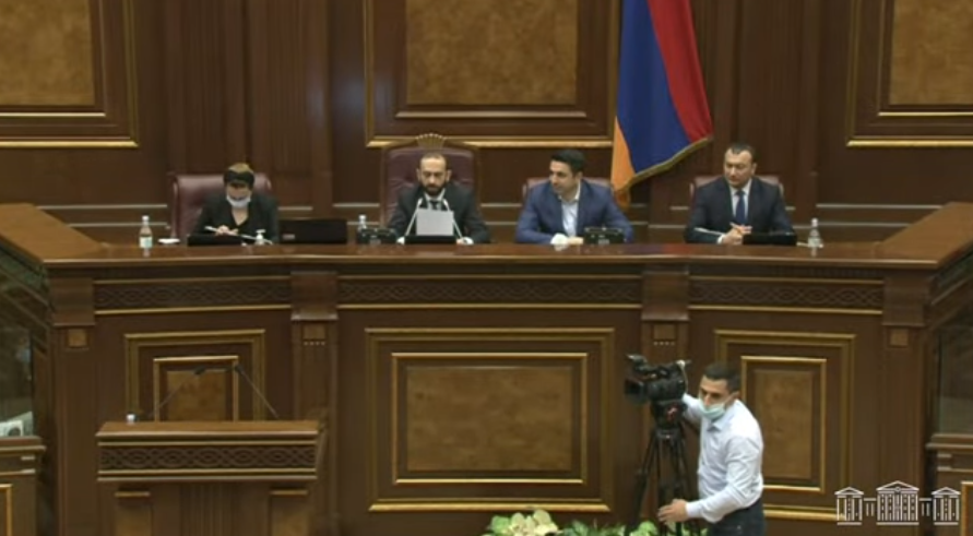 «Դիլիջանի միջազգային դպրոց» ծրագրի արտոնությունները կվերանայվեն. ԱԺ-ն ավարտեց աշխատանքները, ընդունեց բոլոր օրինագծերը