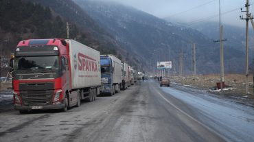 Լարսը բաց է բոլոր տեսակի տրանսպորտային միջոցների համար