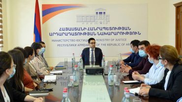 Արդարադատության նախարարն ընդունել է Արցախի պետական մարմինների աշխատակիցների