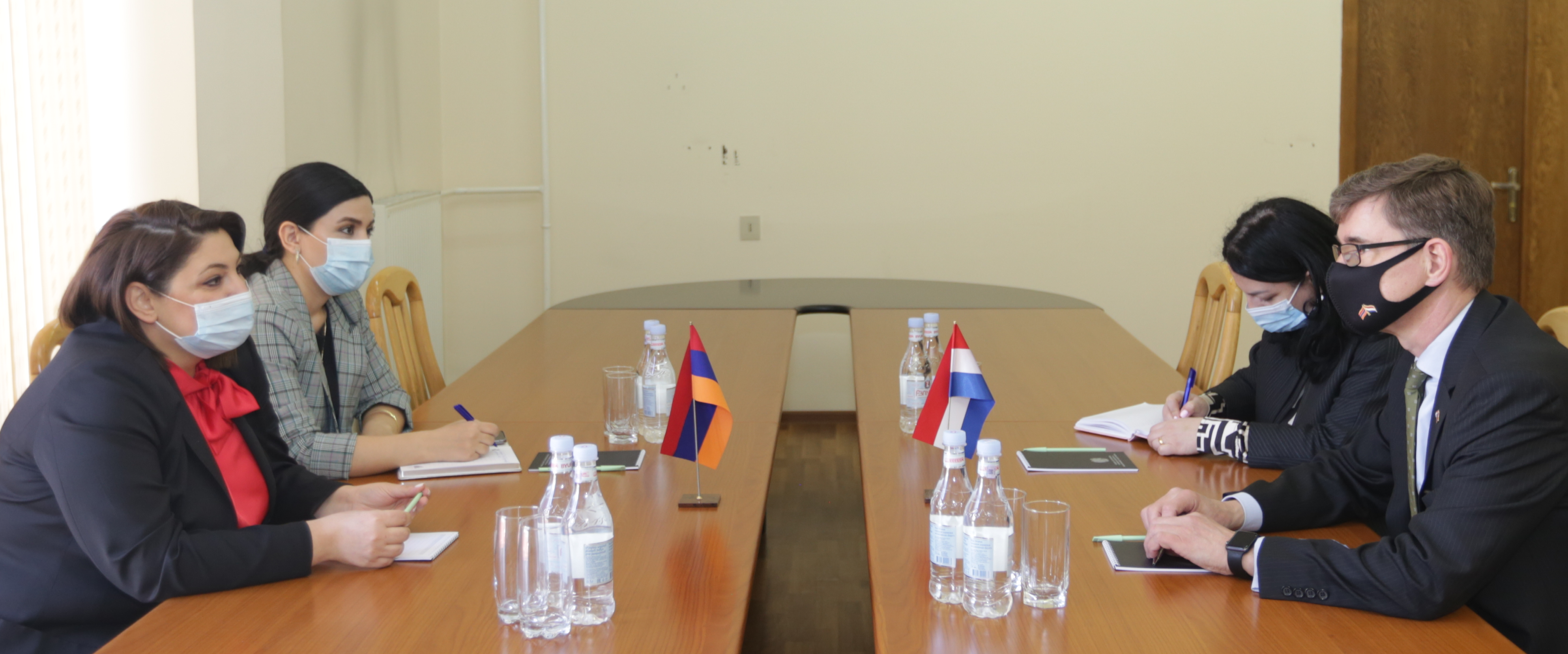 Նիդերլանդների դեսպանի հետ քննարկվել են ճանապարհային ոլորտին առնչվող մի շարք հարցեր