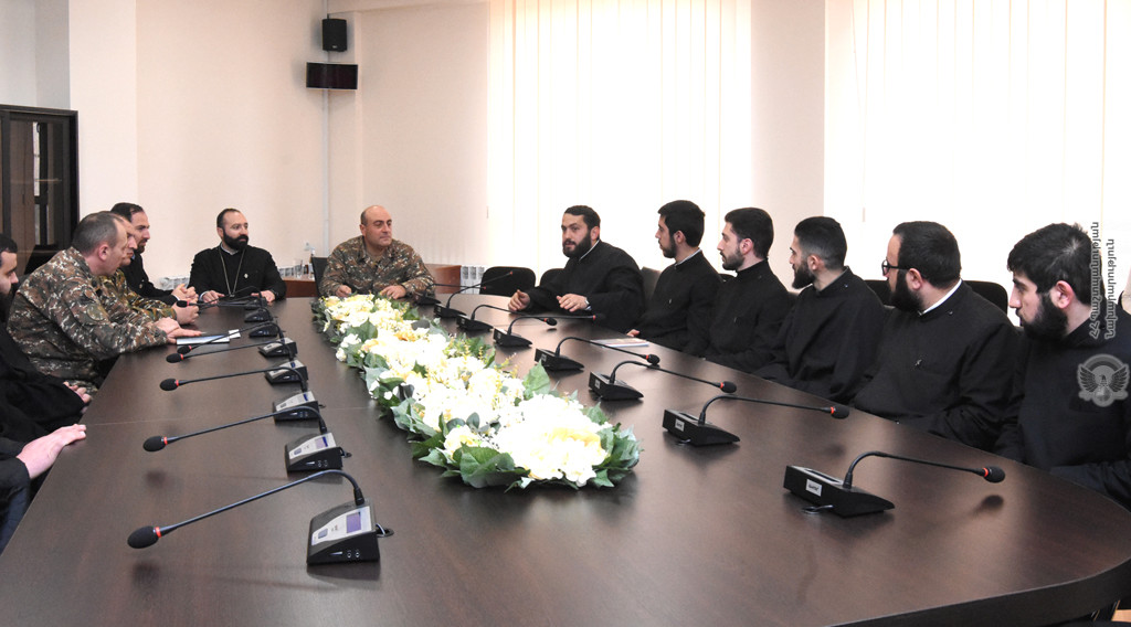 Գնդերեցները ռազմական համալսարանում մասնակցել են դասընթացի