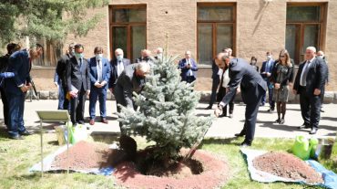 ԱԺ այգում խորհրդանշական ծառատունկ է կատարվել