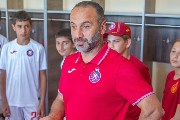 «Փյունիկի» գլխավոր մարզիչը ծեծել է թիմի ռուսաստանցի հարձակվողին