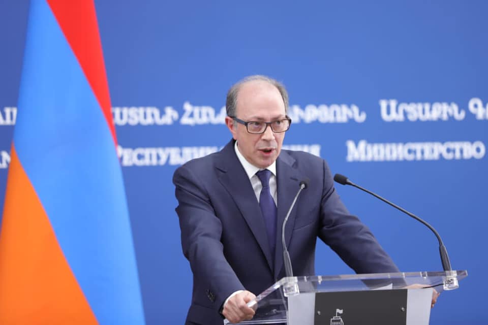 Շուշիի Մայր տաճարը պետք է մնա ՀԱԵ պաշտամունքի վայր. Այվազյան
