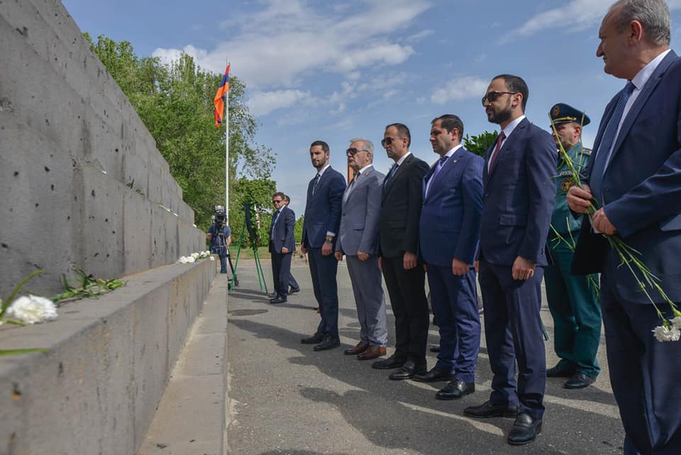 Պետություն ունենալու մեր իրավունքը վաստակեցինք Սարդարապատի, Բաշ-Ապարանի և Ղարաքիլիսայի գոյամարտերում. Ավինյան