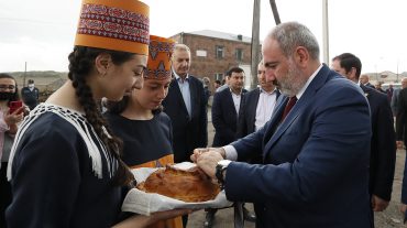 Ամենակարևոր անելիքը մեր պարտավորությունների կատարումն է նահատակների ու երեխաների առաջ. Փաշինյանն այցելել է Գեղարքունիքի մարզ