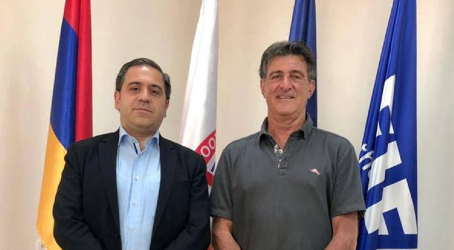 Լեգենդար ֆուտբոլիստ Մարիո Կեմպեսը Հայաստանում է