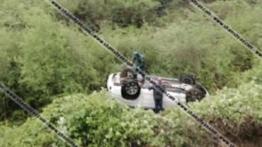 Սյունիքում «BMW X5»-ը գլորվել է ձորը և գլխիվայր հայտնվել ծառերի մեջ. կա վիրավոր