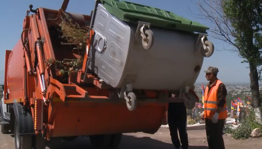 «Եռաբլուրի» տարածքում քաղաքապետարանը նախաձեռնել է մաքրման մասշտաբային աշխատանքներ