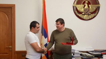 Արայիկ Հարությունյանն ընդունել է Գինեսի գրքի բազմակի ռեկորդակիր Աշոտ Խանոյանին