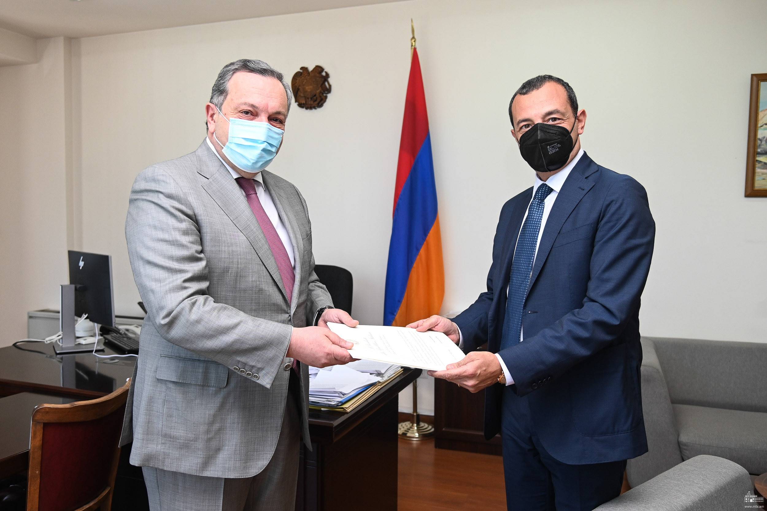 Իտալիայի դեսպանն իր հավատարմագրերի պատճենը հանձնել է ԱԳ նախարարի տեղակալին