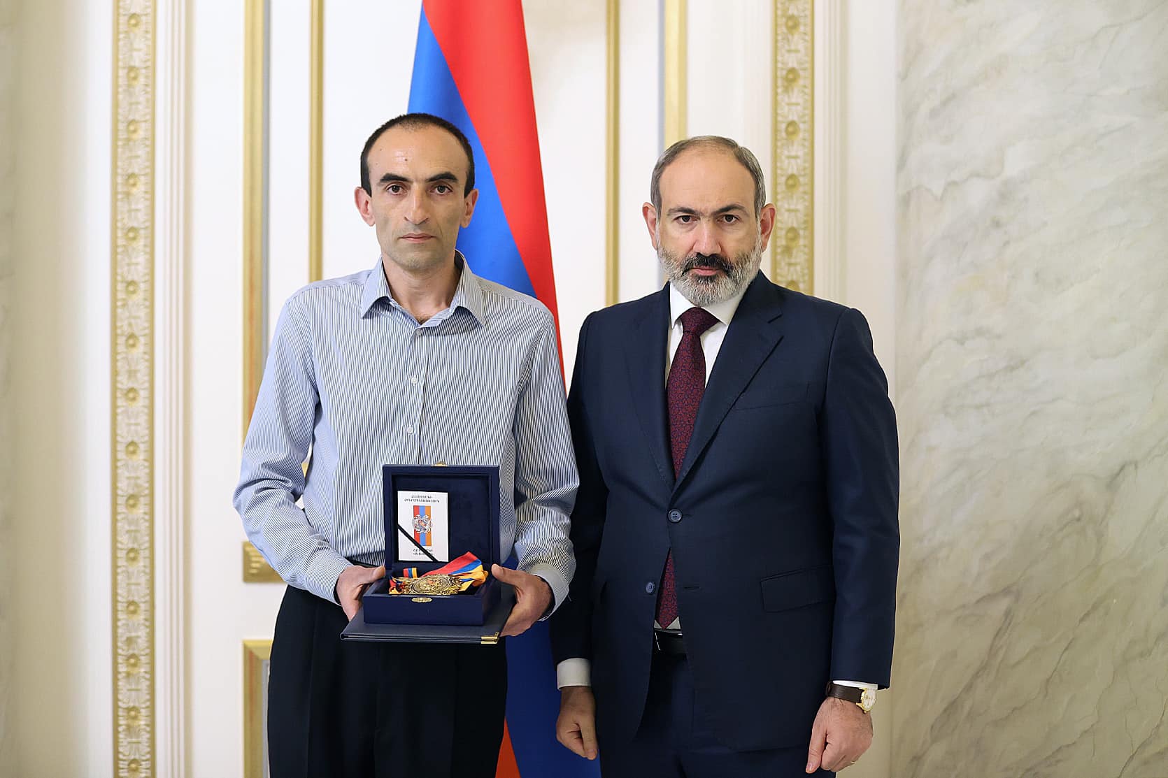 Լեգենդար Կոմանդոսին հետմահու շնորհված Հայաստանի Ազգային հերոսի բարձրագույն կոչումը հանձնեցի նրա որդուն. Նիկոլ Փաշինյան