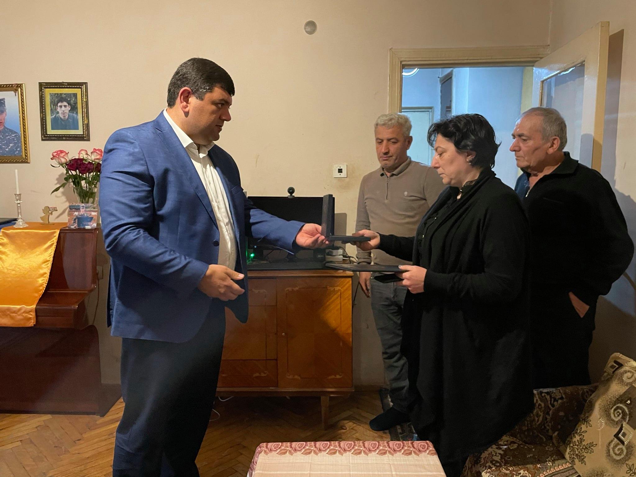 Գևորգ Փարսյանը հետմահու պարգևատրել է կապանցի հերոսներին