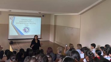 «Հումանիտար ականազերծման և փորձագիտական կենտրոն»-ի աշխատակիցները շարունակում են պայթուցիկ զինամթերքի վտանգի իրազեկման դասընթացները
